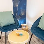 Le Petit élégant, Parking Facile, Gare, Wifi Appartamento *